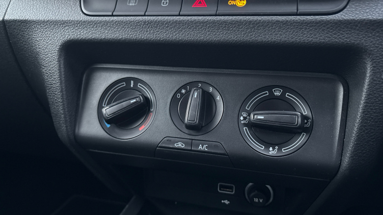 Skoda Fabia 1.0 MPI Colour Edition 5dr Petrol Hatchback